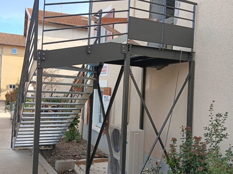 Fabrication et installation d’ouvrages métalliques & menuiserie aluminium