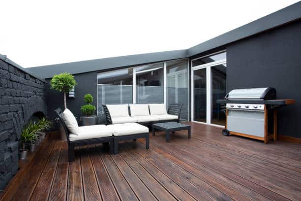 Installation d'une terrasse en bois durable