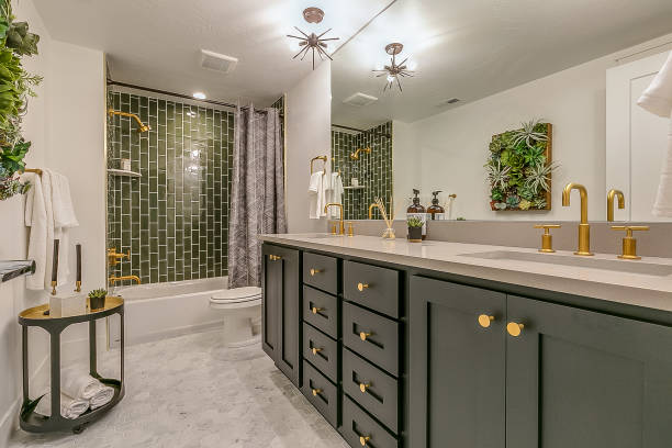 Salle de bain moderne rénovée à Andrézieux-Bouthéon